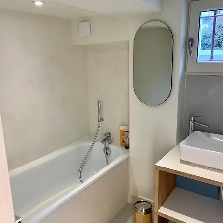 -belle Avec 5 Et Piscine Chauffee Privative 别墅